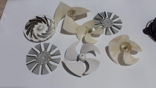 ایجاد صدای زیاد یخچال به علت خرابی پره ها یا پروانه فن یخچال